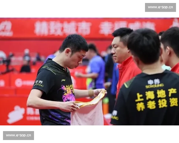 网友热议：乒乓球裁判的争议判罚，你站哪一边